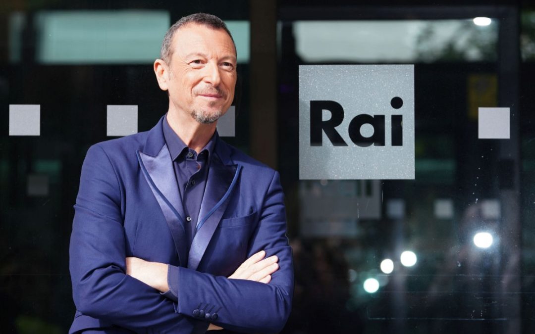 Tris di Amadeus, condurrà anche l’edizione 2022 del Festival di Sanremo