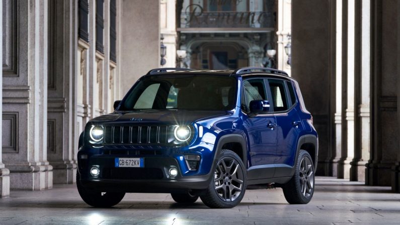 Jeep Renegade 4xe plug-in hybrid leader del segmento