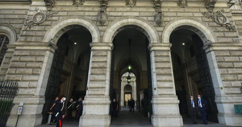 Bankitalia, nuovo record del debito pubblico a giugno