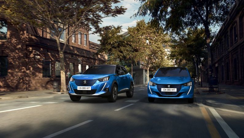 Una vacanza a zero emissioni con la gamma elettrica Peugeot