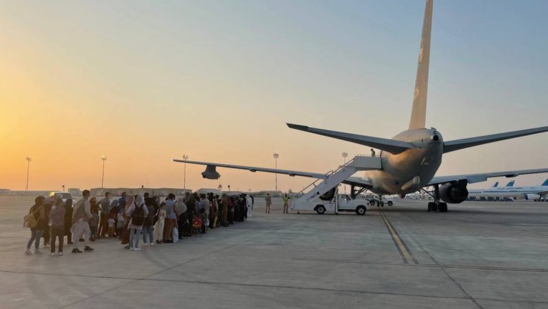 1.500 afghani evacuati in Italia da giugno