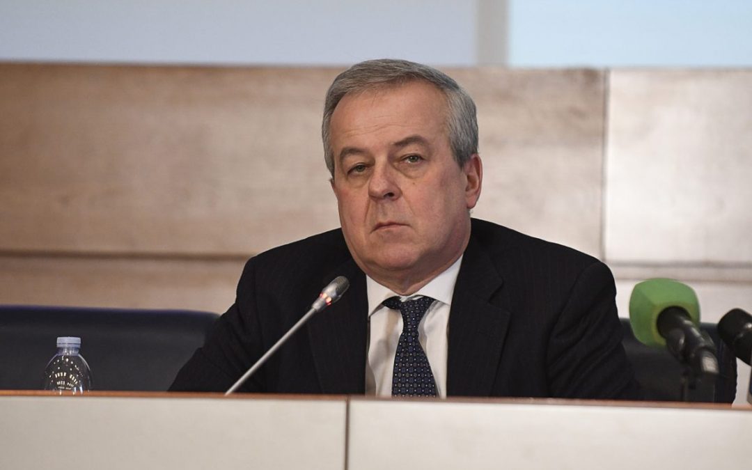 Locatelli “Analisi rigorose, ora la campagna vaccinale acceleri”