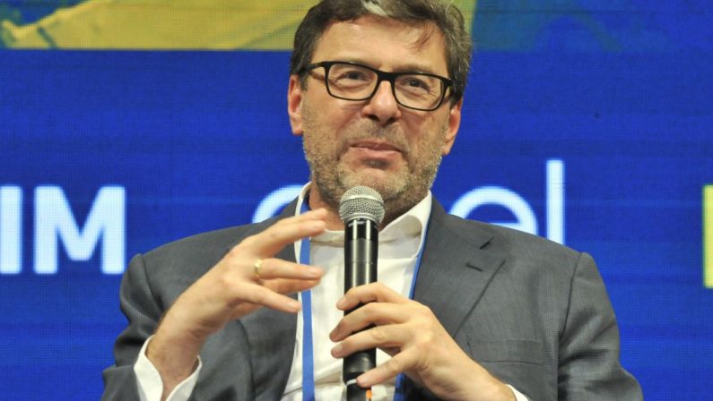 Pil, Giorgetti “Pensiamo di raggiungere +6%, forse è merito di Draghi”