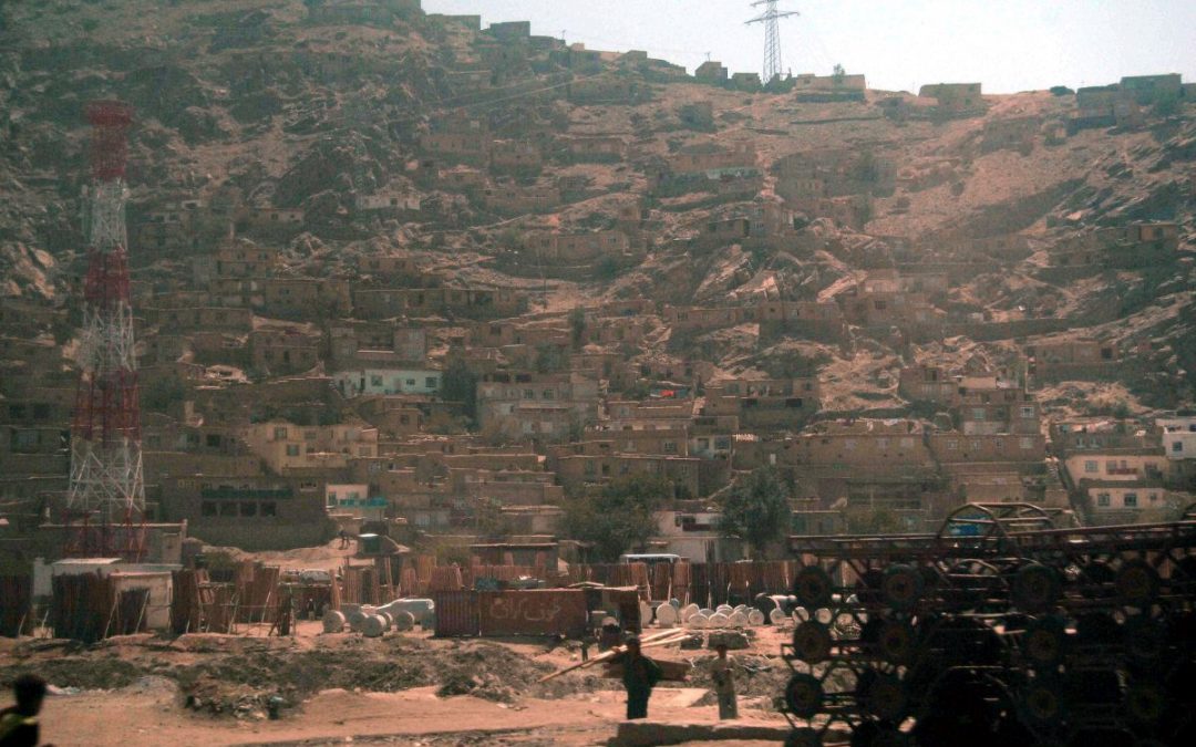 Afghanistan, decine di morti a Kabul in attentati dell’Isis