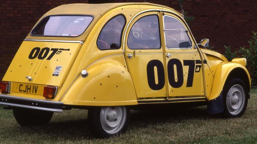 Citroen, serie speciale 2Cv 007 celebra 40mo anniversario
