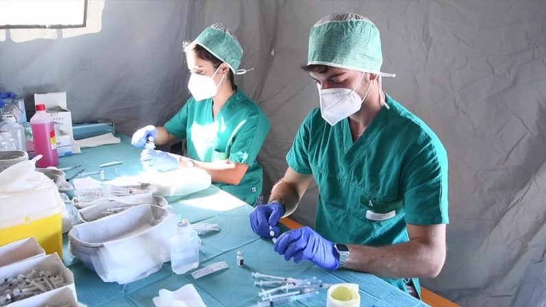 Covid, il piano vaccinale per gli afghani arrivati in Italia