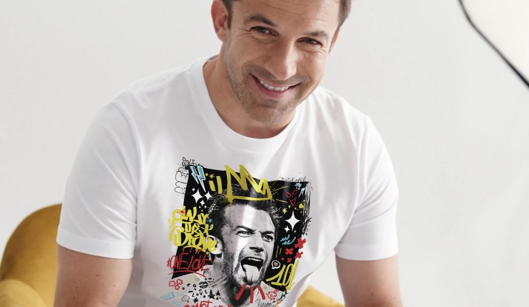 Alessandro Del Piero con la maglietta della linea Legends