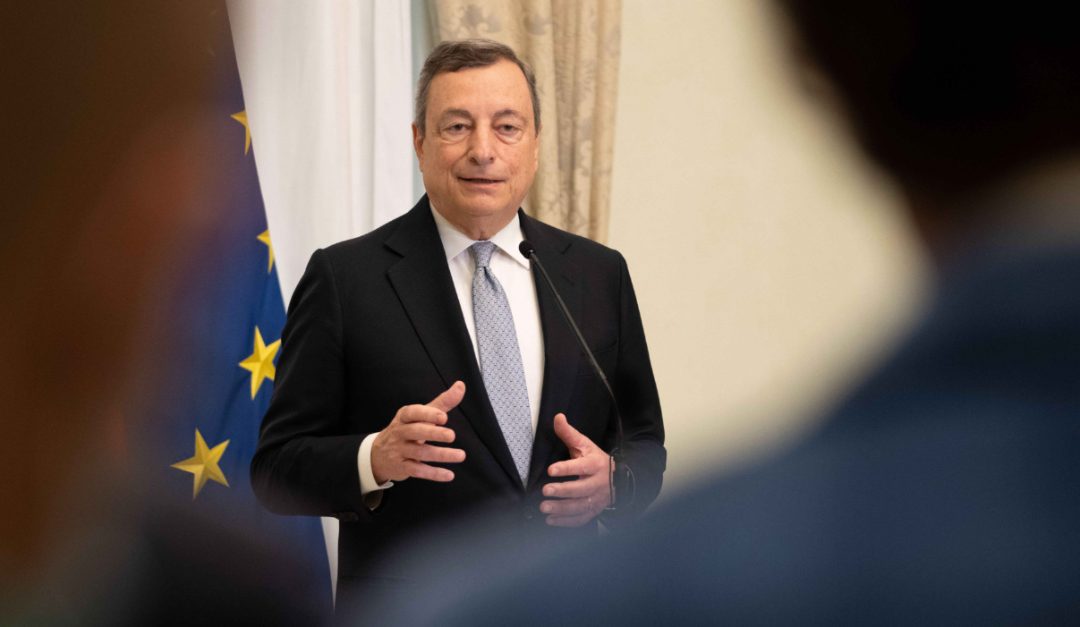 Mario Draghi durante l'incontro coi giornalisti dei giorni scorsi
