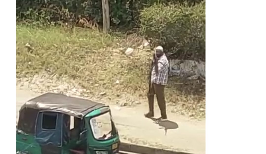 L'uomo autore della strage (foto dal sito www.africa-express.info)
