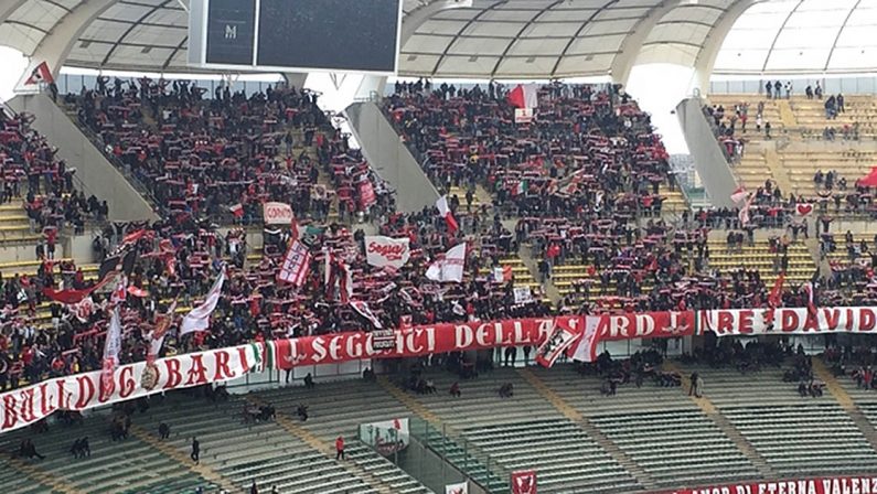 Green Pass allo stadio, i tifosi del Bari diserteranno le gradinate per protesta