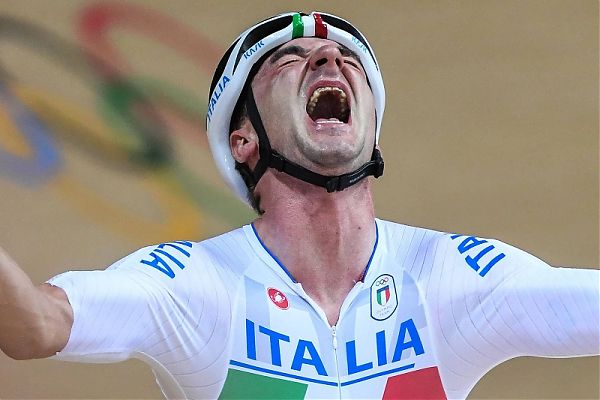 Ciclismo, bronzo di Elia Viviani nell’omnium