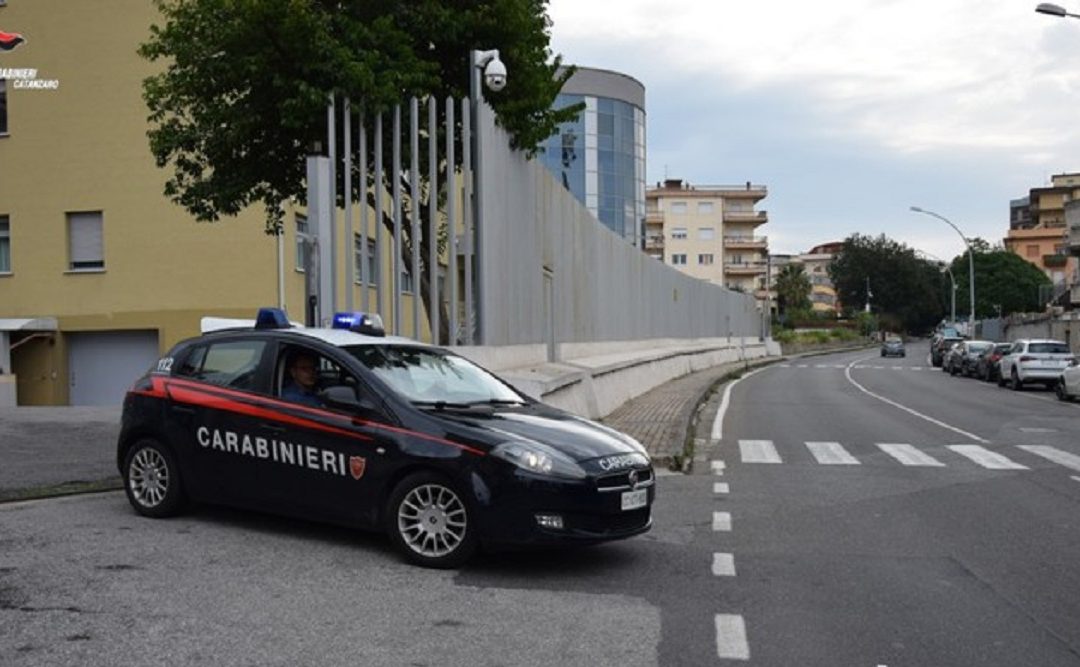 Soverato, carabinieri aggrediti: scatta la stretta sulla Movida