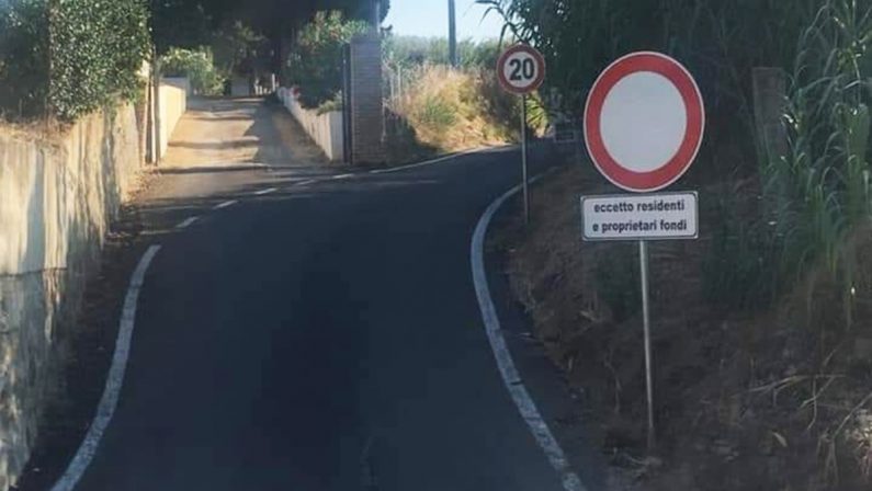 Troppo pericolosa, dopo appena un mese “chiude” la strada veloce per il mare di Vibo