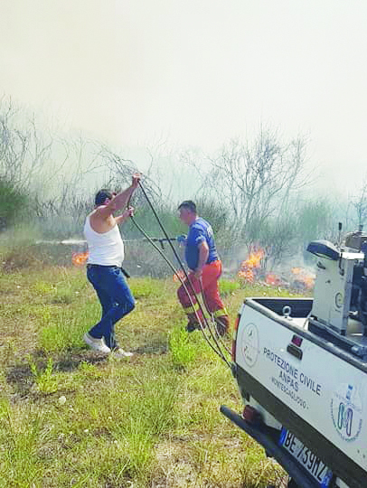 Giornata senza sosta contro le fiamme nel Materano