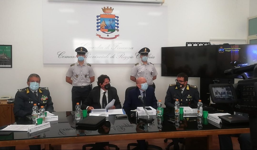 La conferenza stampa dell'operazione
