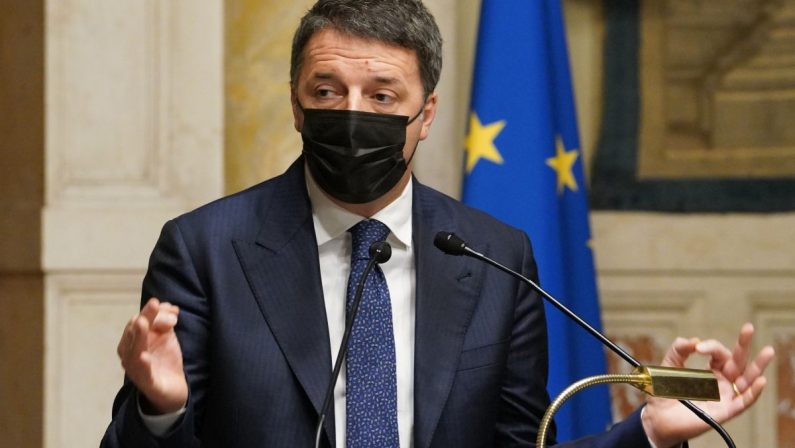 Reddito di cittadinanza, Renzi “Voltare pagina o sarà referendum”