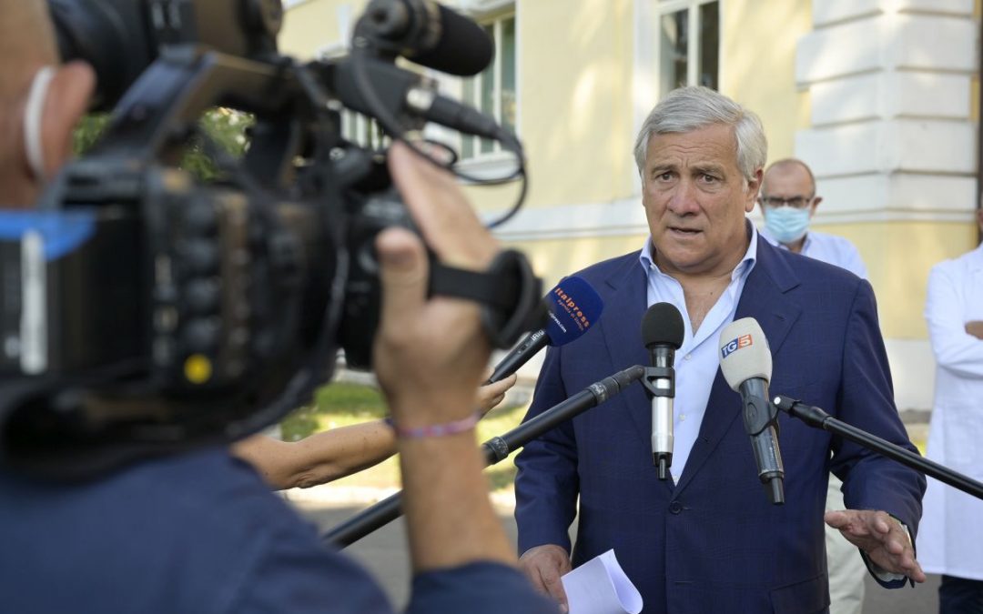 Covid, Tajani “Tampone gratuito per chi non può vaccinarsi”