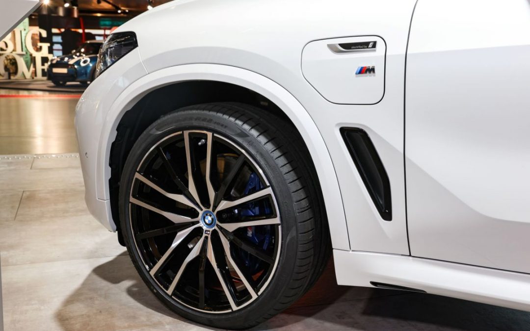 Un terzo delle auto elettriche al Salone di Monaco gommate da Pirelli