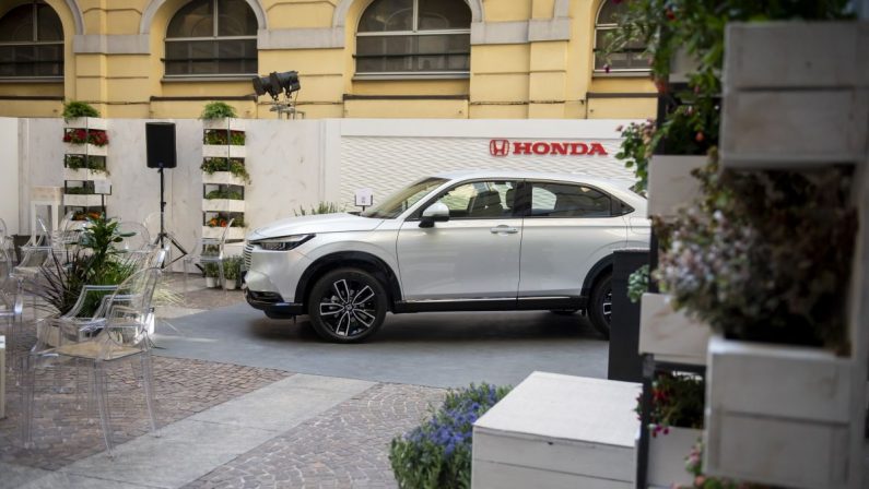 Honda HR-V e:HEV Full Hybrid, il nuovo SUV coupè