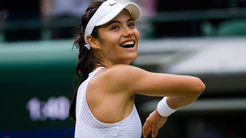 Agli Us Open continuano le favole Fernandez e Raducanu