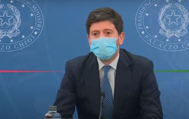 Vaccino, Speranza “Obiettivo 80% entro settembre alla nostra portata”