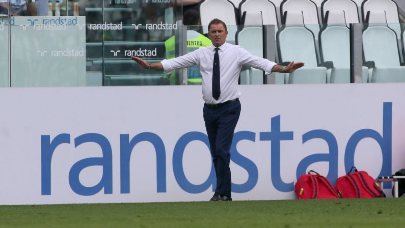 Il Cagliari esonera mister Semplici