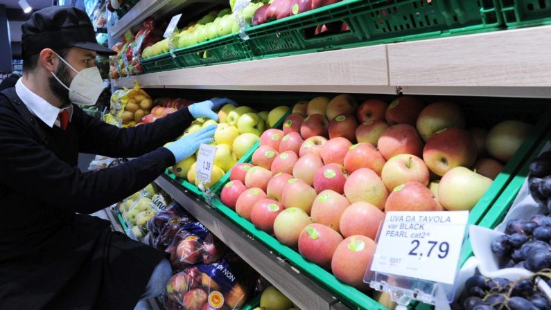 Ad agosto accelera l’inflazione, +2% su base annua