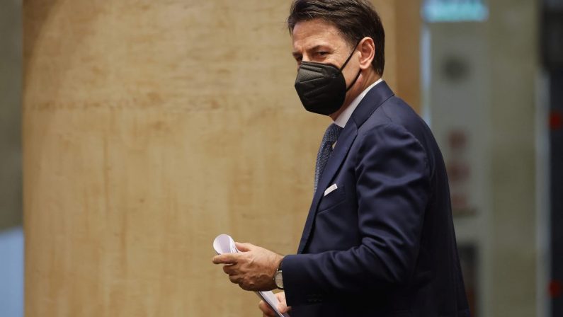 Conte “Soluzione strutturale per bollette più basse, eque e trasparenti”