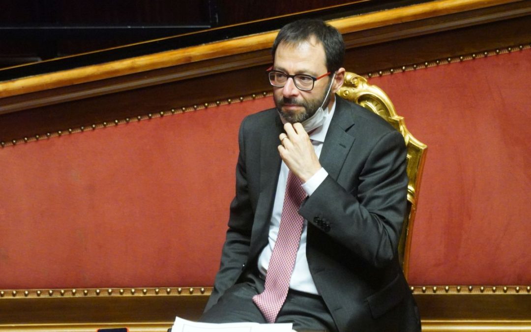 Agricoltura, Patuanelli “Riforma Pac epocale, arriverà in tempi fissati”