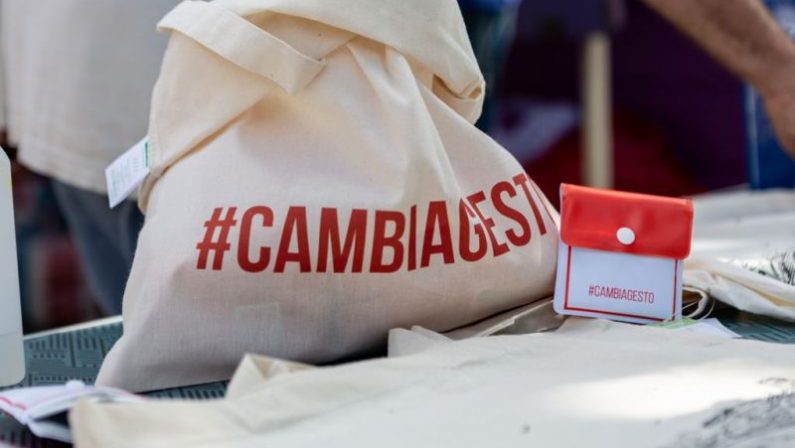 Terza tappa tour di #Cambiagesto contro inquinamento da mozziconi
