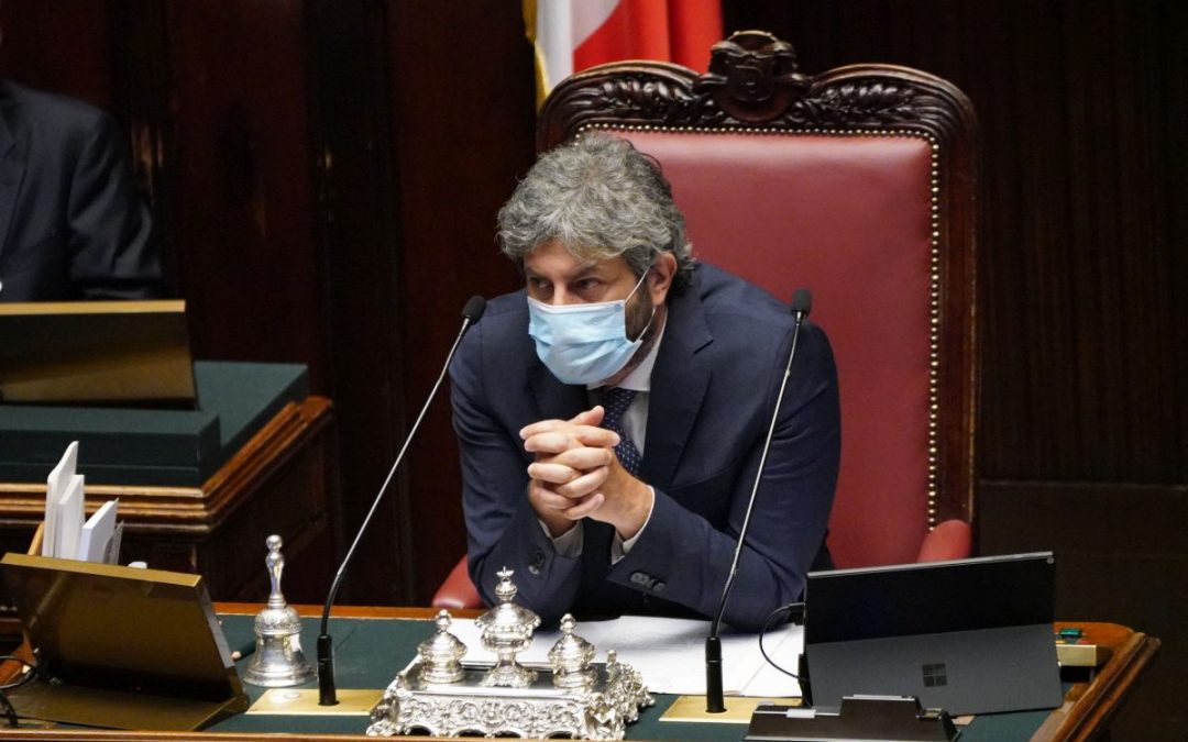 Obbligo di green pass anche alla Camera, i deputati recepiscono il Dl