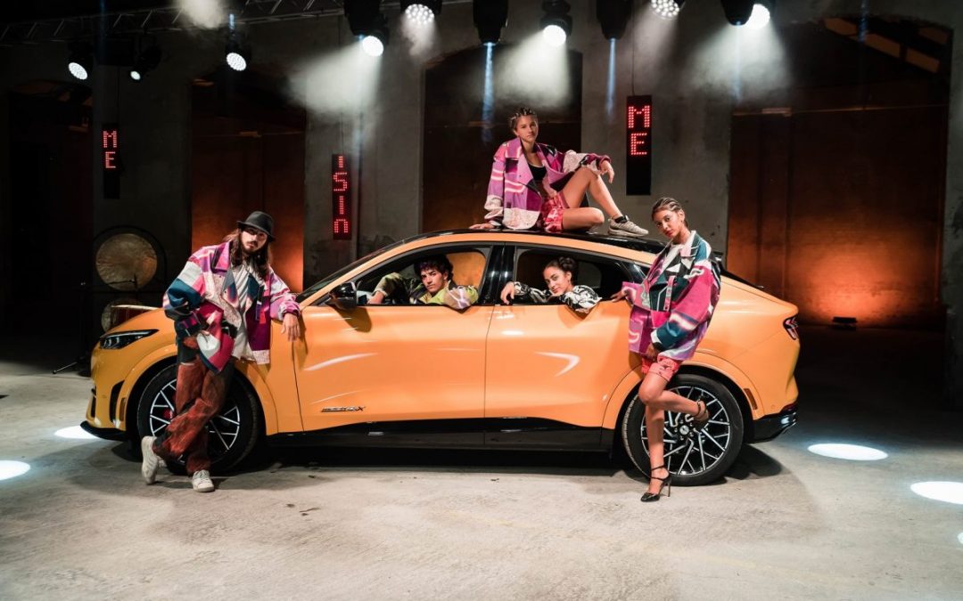 Mustang svela la Mach-E GT con Vogue Talents