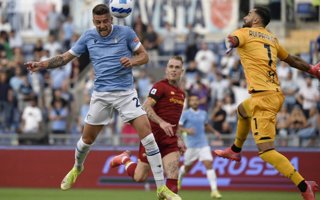 Lazio-Roma 3-2, Sarri batte Mourinho nel derby romano