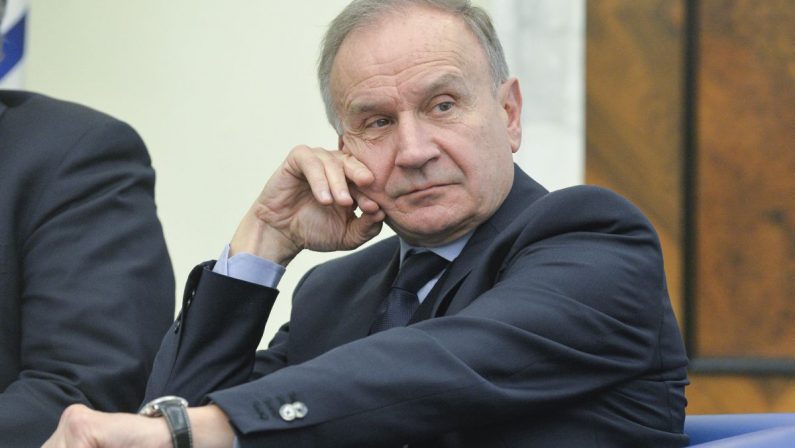 Petrucci “Il basket sta soffrendo, la capienza al 50% non basta”