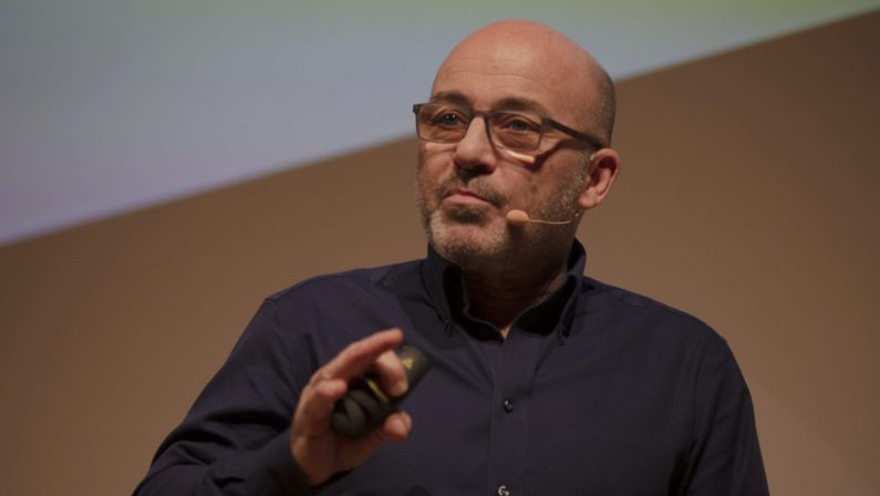 Cingolani “Nel prossimo decennio al massimo 10% rifiuti in discarica”