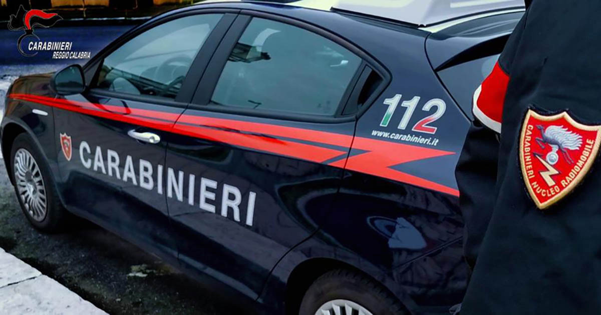 Reggio Calabria, lite al liceo “Da Vinci” finisce a coltellate: studente ferito