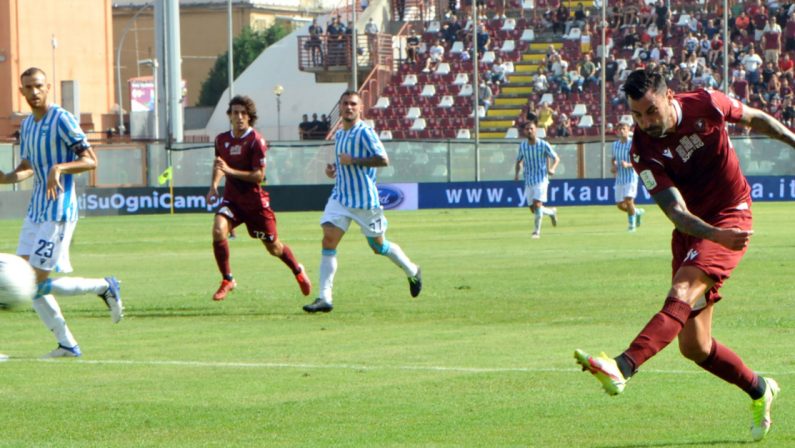 Il punto sulla Serie B: la Reggina vola, Cosenza e Crotone che carattere