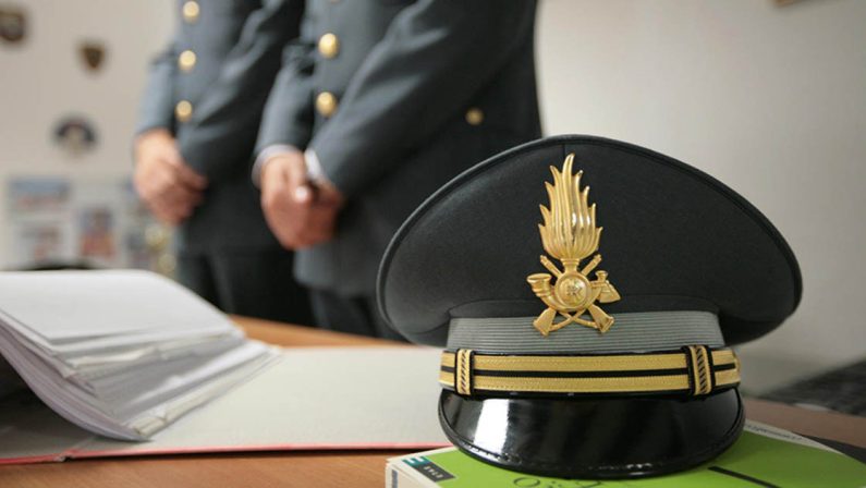 Tenente della Guardia di Finanza si toglie la vita nella caserma di Reggio Calabria