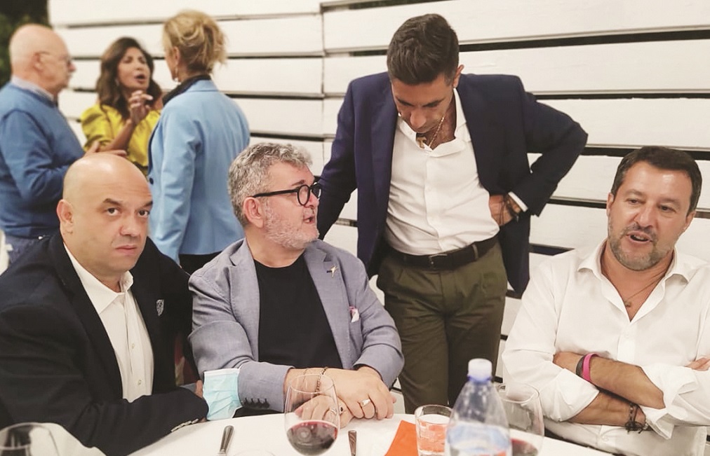 Massimiliano Ercole, Nino Spirlì, Domenico Furgiuele e Matteo Salvini a cena a Cosenza dopo la manifestazione elettorale