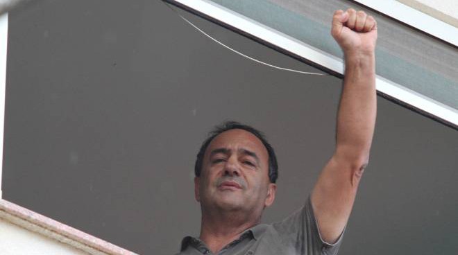 Il voto di domenica è anche un referendum su Mimmo Lucano