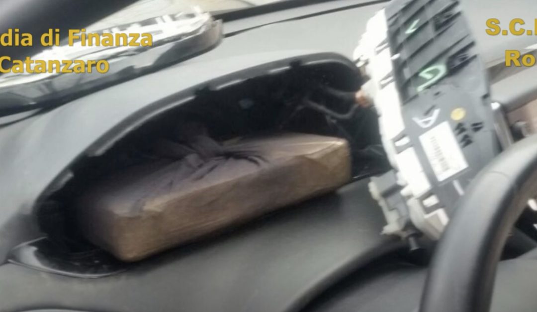 Il lato cosentino dell’operazione Crypto: 13 arresti tra Amantea e Paola