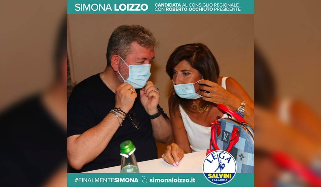 Il santino elettorale di Simona Loizzo