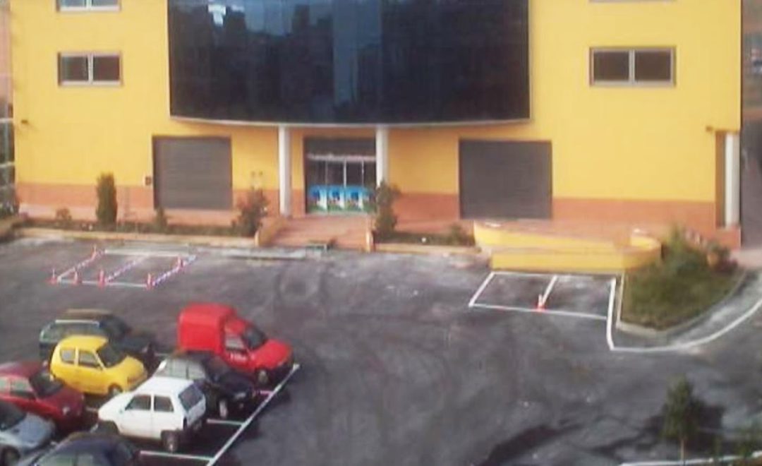 Il parcheggio del centro commerciale di Trebisacce