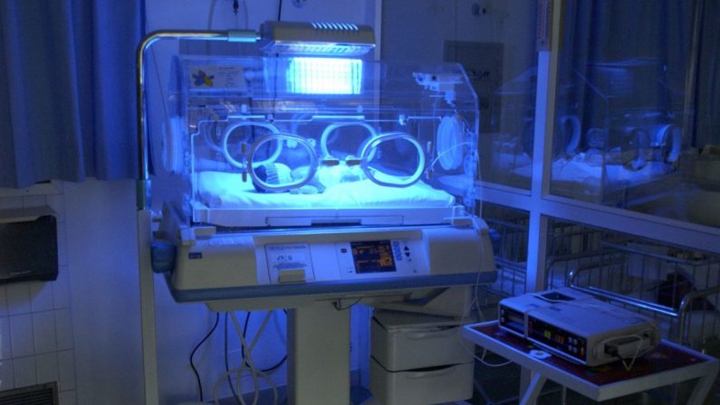Neonata morta in ospedale a Vibo, la Procura apre un'inchiesta