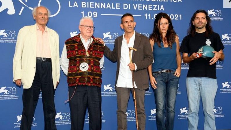 Cinema, dieci minuti di applausi per "Il buco" di Frammartino a Venezia 78