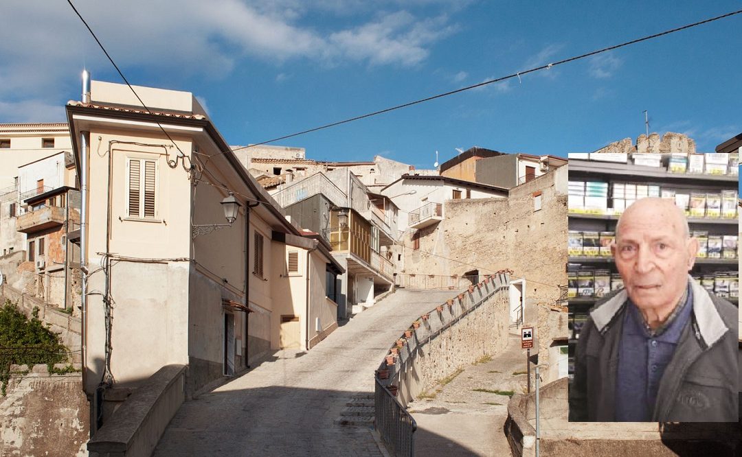 Uno scorcio di Monasterace e, nel riquadro, Domenico Cosentino, detto il capitano