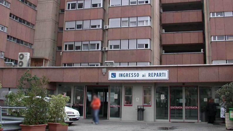 Operaio investito da una giostra, ricoverato in gravi condizioni a Reggio Calabria