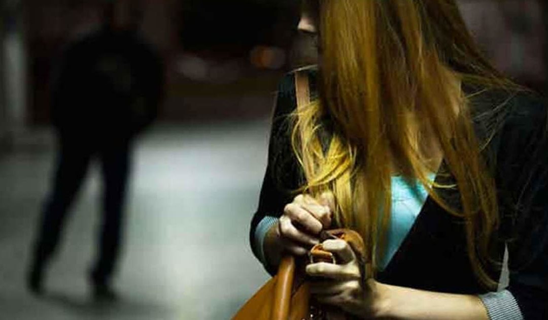 Lesioni, minacce e maltrattamenti alla compagna: in Irpinia denunciato stalker 36enne