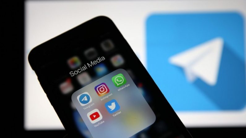 Non solo no vax: dal revenge porn al terrorismo, il lato oscuro di Telegram
 