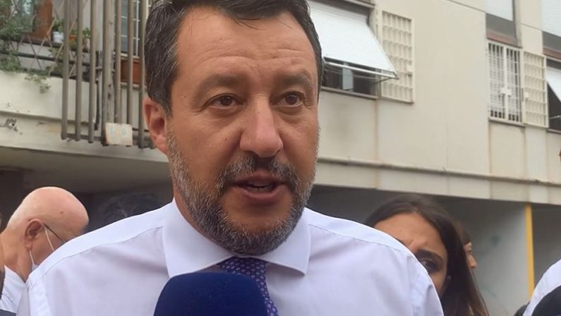 Salvini “Mettere per iscritto che nessuno pagherà più tasse”